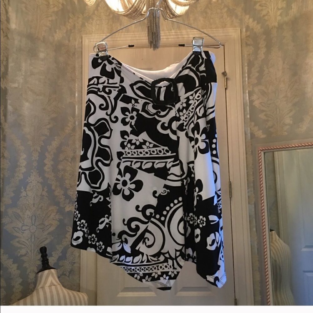 Midi Skirt Cache!  - Picture 6 of 8